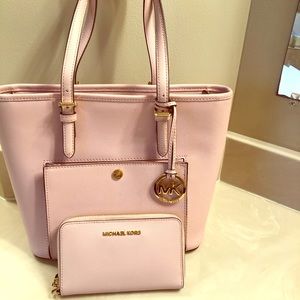 Michael Kors Purse and matching wallet